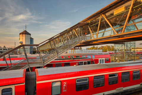 Gemeinde Mühldorf_am_Inn Landkreis Mühldorf Bahnhof Treppenabgang (Dirschl Johann) Deutschland MÜ